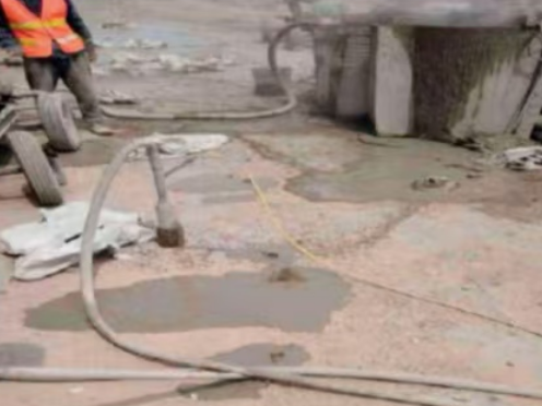 汉台水泥混凝土路面板底注浆技术 路面脱空注浆整治方案